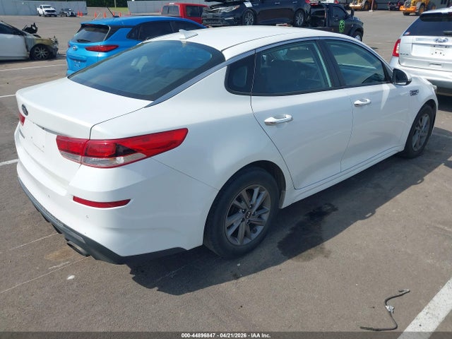 2020 Kia Optima Lx მანქანა იყიდება აუქციონზე, vin: 5XXGT4L31LG381413, აუქციონის ნომერი: 44896847
