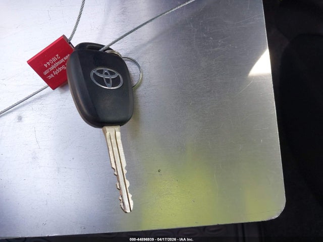 JTDKDTB31G1117547 Toyota Prius C One