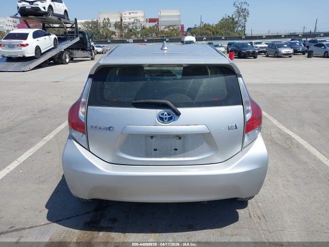 JTDKDTB31G1117547 Toyota Prius C One