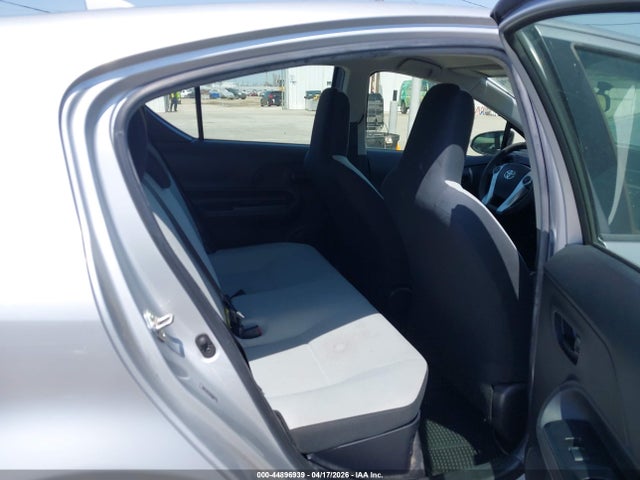 JTDKDTB31G1117547 Toyota Prius C One