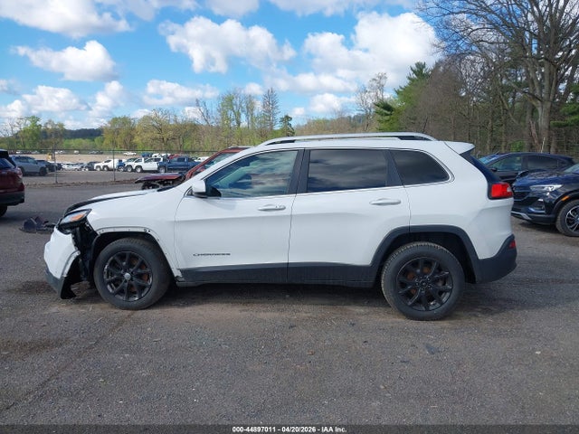 Продажа на аукционе авто 2016 Jeep Cherokee Latitude, vin: 1C4PJLCB3GW374412, номер лота: 44897011