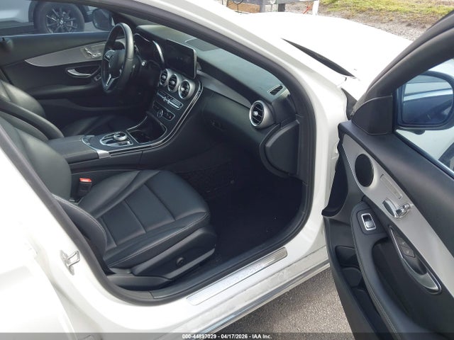 44897029 :رقم المزاد ، W1KWF8DB2LR576519 vin ، 2020 Mercedes-benz C 300 مزاد بيع