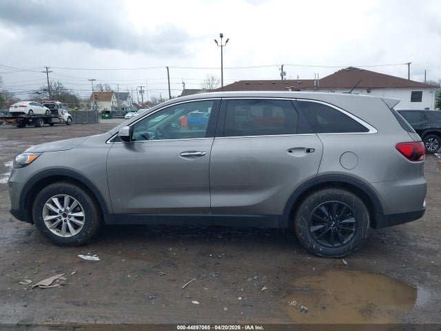 Продажа на аукционе авто 2019 Kia Sorento 2.4l Lx, vin: 5XYPG4A39KG520379, номер лота: 44897065