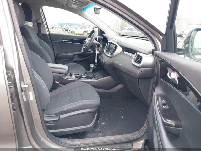 Продажа на аукционе авто 2019 Kia Sorento 2.4l Lx, vin: 5XYPG4A39KG520379, номер лота: 44897065