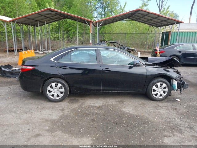 2017 Toyota Camry Le მანქანა იყიდება აუქციონზე, vin: 4T1BF1FK8HU310533, აუქციონის ნომერი: 44897110