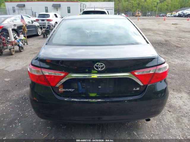 2017 Toyota Camry Le მანქანა იყიდება აუქციონზე, vin: 4T1BF1FK8HU310533, აუქციონის ნომერი: 44897110