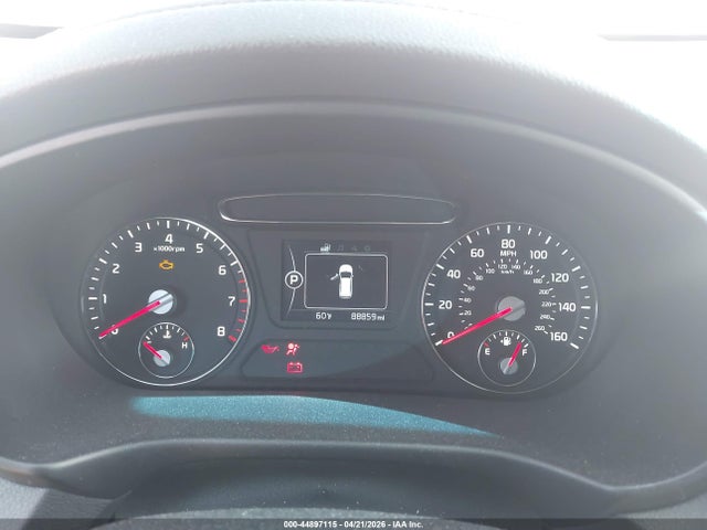 44897115 :رقم المزاد ، 5XYPGDA58HG208130 vin ، 2017 Kia Sorento 3.3l Lx مزاد بيع
