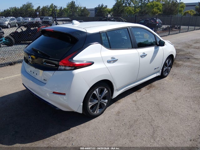 1N4AZ1CP4JC302177 Nissan LEAF SV