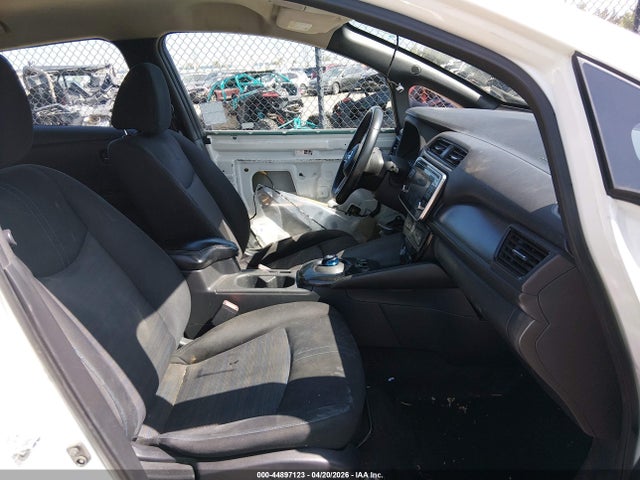 1N4AZ1CP4JC302177 Nissan LEAF SV
