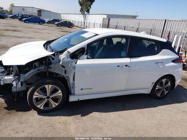 1N4AZ1CP4JC302177 Nissan LEAF SV