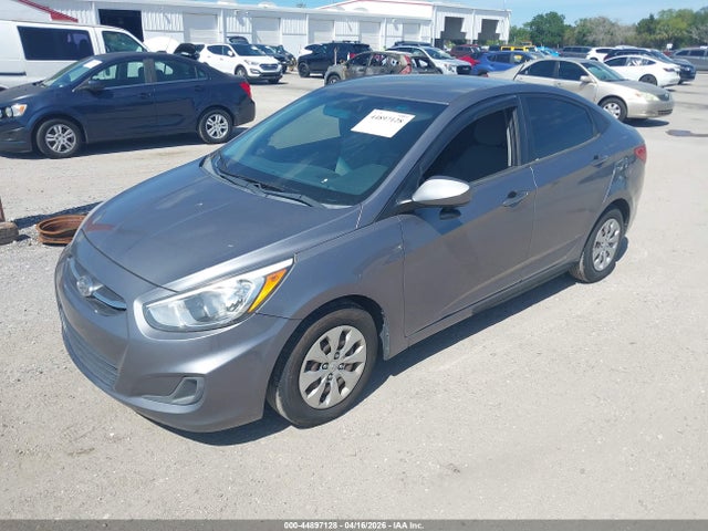 44897128 :رقم المزاد ، KMHCT4AE3FU841622 vin ، 2015 Hyundai Accent Gls مزاد بيع