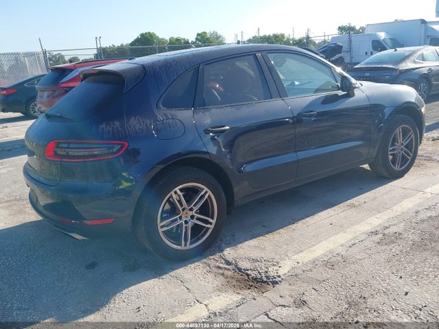 2017 PORSCHE MACAN WP1AA2A52HLB00665 Photo 3