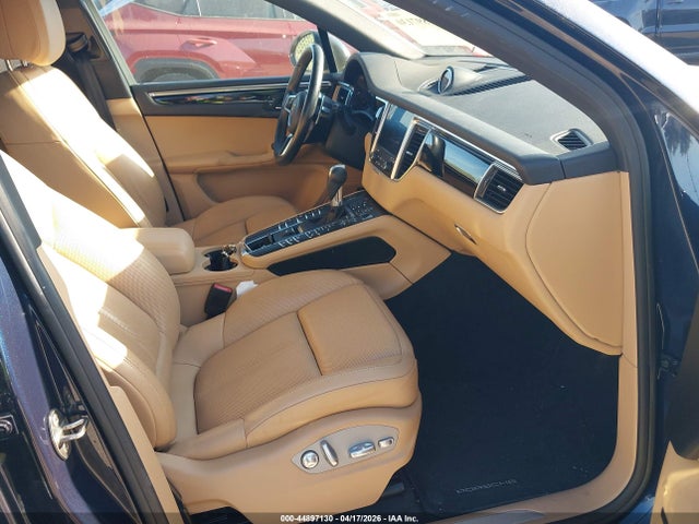 2017 PORSCHE MACAN WP1AA2A52HLB00665 Photo 4