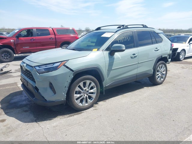 Toyota Rav4 Xle Premium 2023 JTMC1RFV4PD105998 Image 2