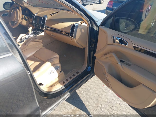 2011 PORSCHE CAYENNE WP1AA2A23BLA03780 Photo 4