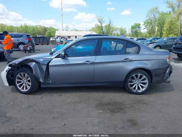2011 Bmw 328i Xdrive მანქანა იყიდება აუქციონზე, vin: WBAPK5C50BA654732, აუქციონის ნომერი: 44897245