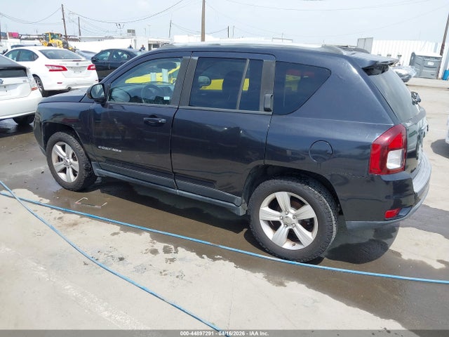 2016 JEEP COMPASS 1C4NJDBB2GD571730 Photo 2