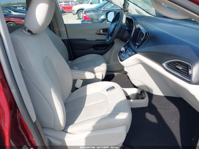 44897346 :رقم المزاد ، 2C4RC1DG4HR522174 vin ، 2017 Chrysler Pacifica Touring مزاد بيع