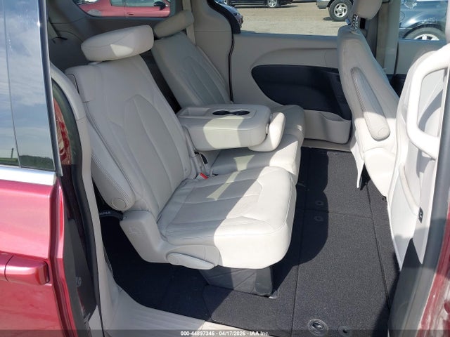 2017 Chrysler Pacifica Touring მანქანა იყიდება აუქციონზე, vin: 2C4RC1DG4HR522174, აუქციონის ნომერი: 44897346
