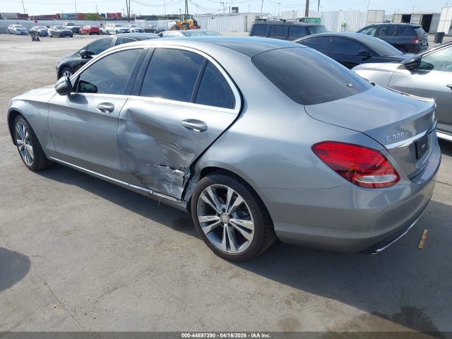 Aukcja sprzedaży 2015 Mercedes-benz C 300 Luxury 4matic, vin: 55SWF4KB9FU040469, numer aukcji: 44897390