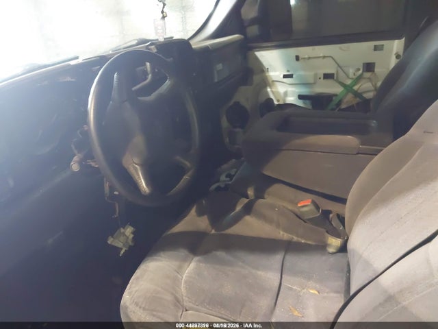 Продаж на аукціоні авто 2000 Gmc Sierra 2500 Sl, vin: 1GTGK29U6YE316009, номер лоту: 44897396