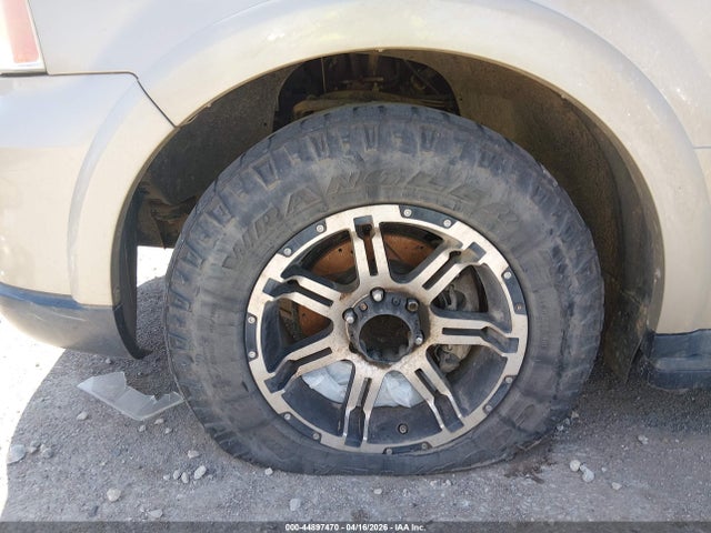 Продаж на аукціоні авто 2005 Lincoln Navigator, vin: 5LMFU28505LJ11060, номер лоту: 44897470