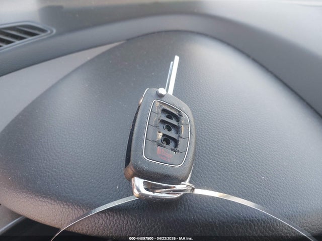 Продаж на аукціоні авто 2013 Hyundai Santa Fe Sport, vin: 5XYZU3LB1DG118570, номер лоту: 44897500