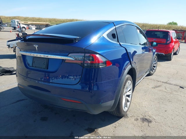 Продаж на аукціоні авто 2018 Tesla Model X 100d/75d/p100d, vin: 5YJXCAE21JF102478, номер лоту: 44897567