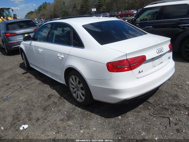 44897572 :رقم المزاد ، WAUBFAFLXFN010767 vin ، 2015 Audi A4 2.0t Premium مزاد بيع