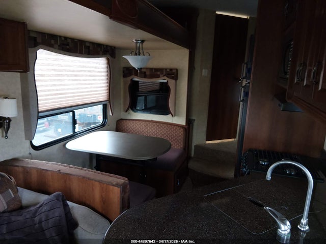 44897642 :رقم المزاد ، 5ZT3CSRB6CD111247 vin ، 2012 Forest River Crusader مزاد بيع