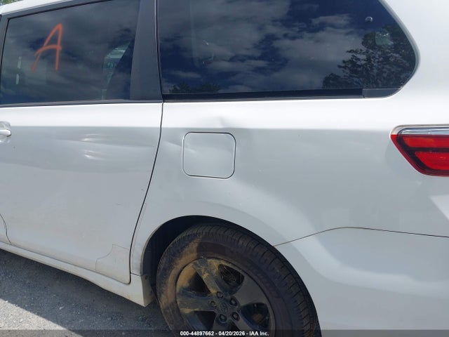 Продажа на аукционе авто 2018 Toyota Sienna Le 8 Passenger, vin: 5TDKZ3DC3JS902077, номер лота: 44897662