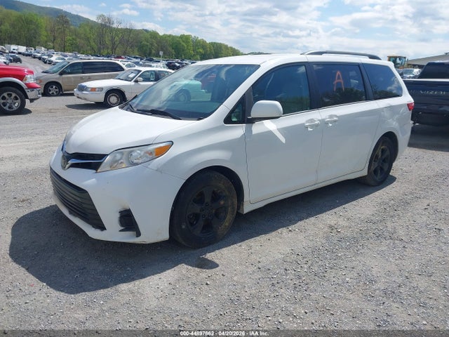 Продажа на аукционе авто 2018 Toyota Sienna Le 8 Passenger, vin: 5TDKZ3DC3JS902077, номер лота: 44897662
