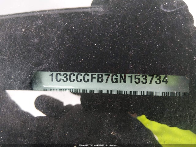 1C3CCCFB7GN153734 Chrysler 200 LX