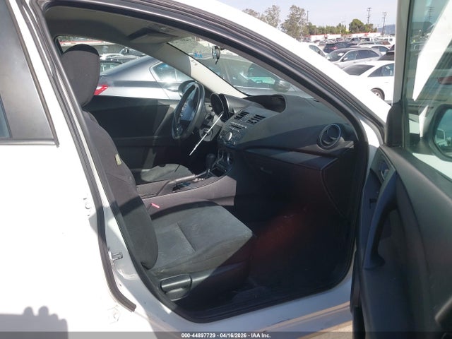 2011 Mazda Mazda3 I Sport მანქანა იყიდება აუქციონზე, vin: JM1BL1UG4B1490551, აუქციონის ნომერი: 44897729