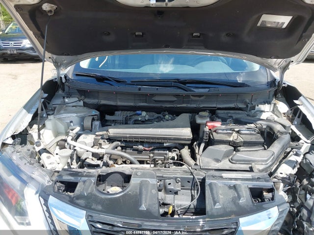 44897739 :رقم المزاد ، KNMAT2MV9HP516387 vin ، 2017 Nissan Rogue Sv مزاد بيع