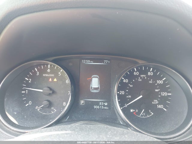 44897739 :رقم المزاد ، KNMAT2MV9HP516387 vin ، 2017 Nissan Rogue Sv مزاد بيع