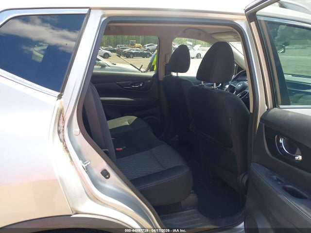 44897739 :رقم المزاد ، KNMAT2MV9HP516387 vin ، 2017 Nissan Rogue Sv مزاد بيع
