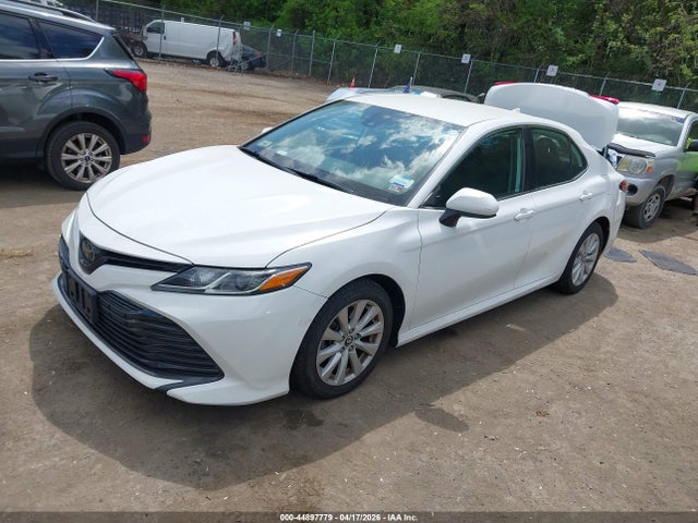 Продаж на аукціоні авто 2020 Toyota Camry Le, vin: 4T1C11AK4LU332368, номер лоту: 44897779