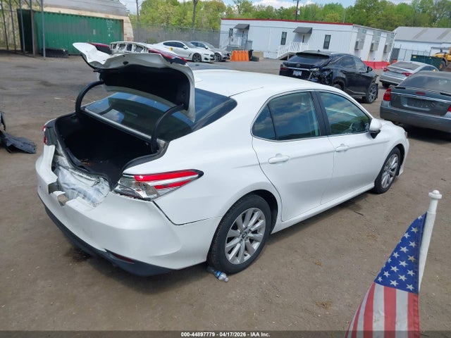 Продаж на аукціоні авто 2020 Toyota Camry Le, vin: 4T1C11AK4LU332368, номер лоту: 44897779