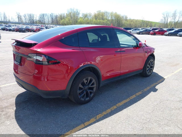 2022 Tesla Model X Dual Motor All-wheel Drive მანქანა იყიდება აუქციონზე, vin: 7SAXCAE57NF349250, აუქციონის ნომერი: 44897809