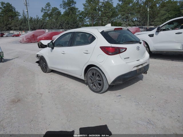 44897811 :رقم المزاد ، 3MYDLBJV3LY701285 vin ، 2020 Toyota Yaris Le مزاد بيع