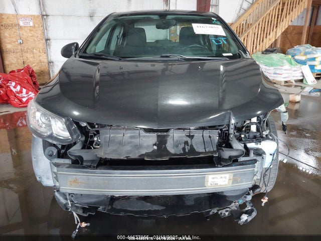 Chevrolet Sonic Lt Auto 2018 1G1JD5SH1J4128873 Image 13