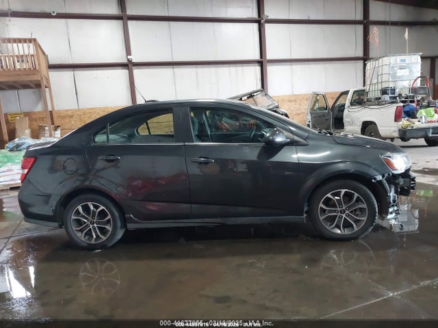 Chevrolet Sonic Lt Auto 2018 1G1JD5SH1J4128873 Image 14