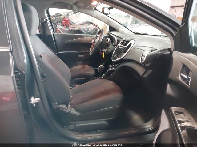 Chevrolet Sonic Lt Auto 2018 1G1JD5SH1J4128873 Image 5