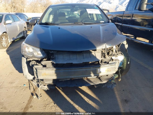 Chevrolet Sonic Lt Auto 2018 1G1JD5SH1J4128873 Image 6