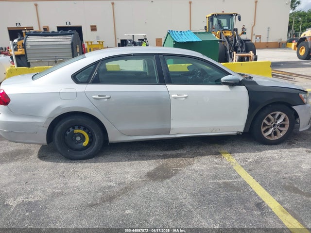 Продаж на аукціоні авто 2018 Volkswagen Passat 2.0t R-line/2.0t S, vin: 1VWAA7A35JC022270, номер лоту: 44897872