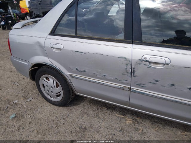 Продаж на аукціоні авто 2000 Mazda Protege Dx/lx, vin: JM1BJ2224Y0236291, номер лоту: 44897955