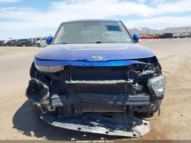 KNDJ63AU3L7057603 KIA Soul Gt-line