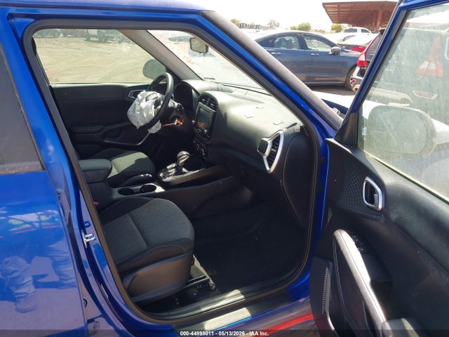 KNDJ63AU3L7057603 KIA Soul Gt-line