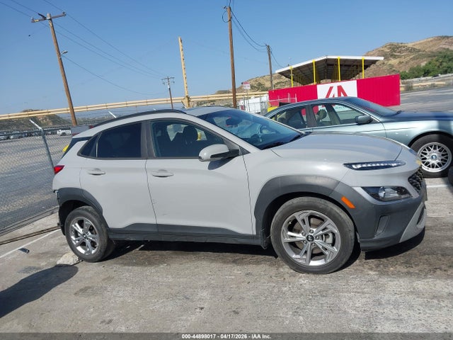 44898017 :رقم المزاد ، KM8K3CAB9NU916592 vin ، 2022 Hyundai Kona Sel مزاد بيع